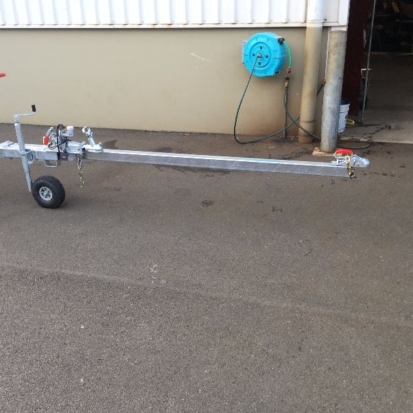 trailer Swinging drawbar boat