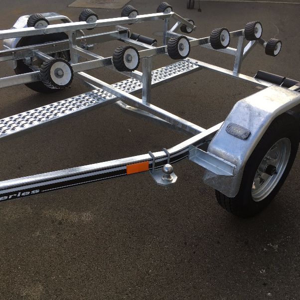 trailer Swinging drawbar boat