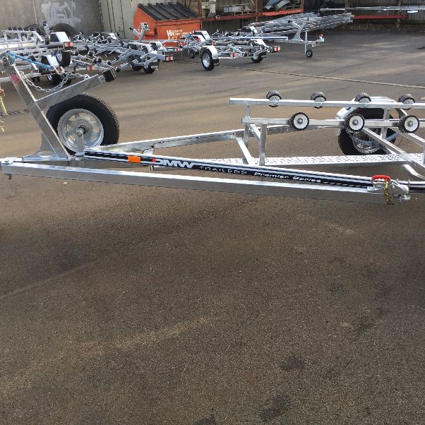 trailer Swinging drawbar boat